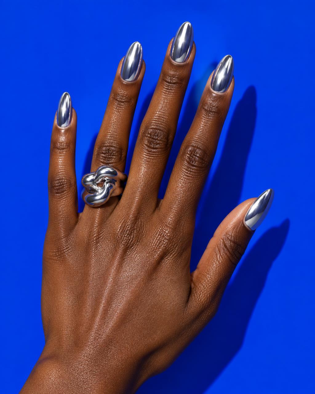 Chrome Encore press-on nail set